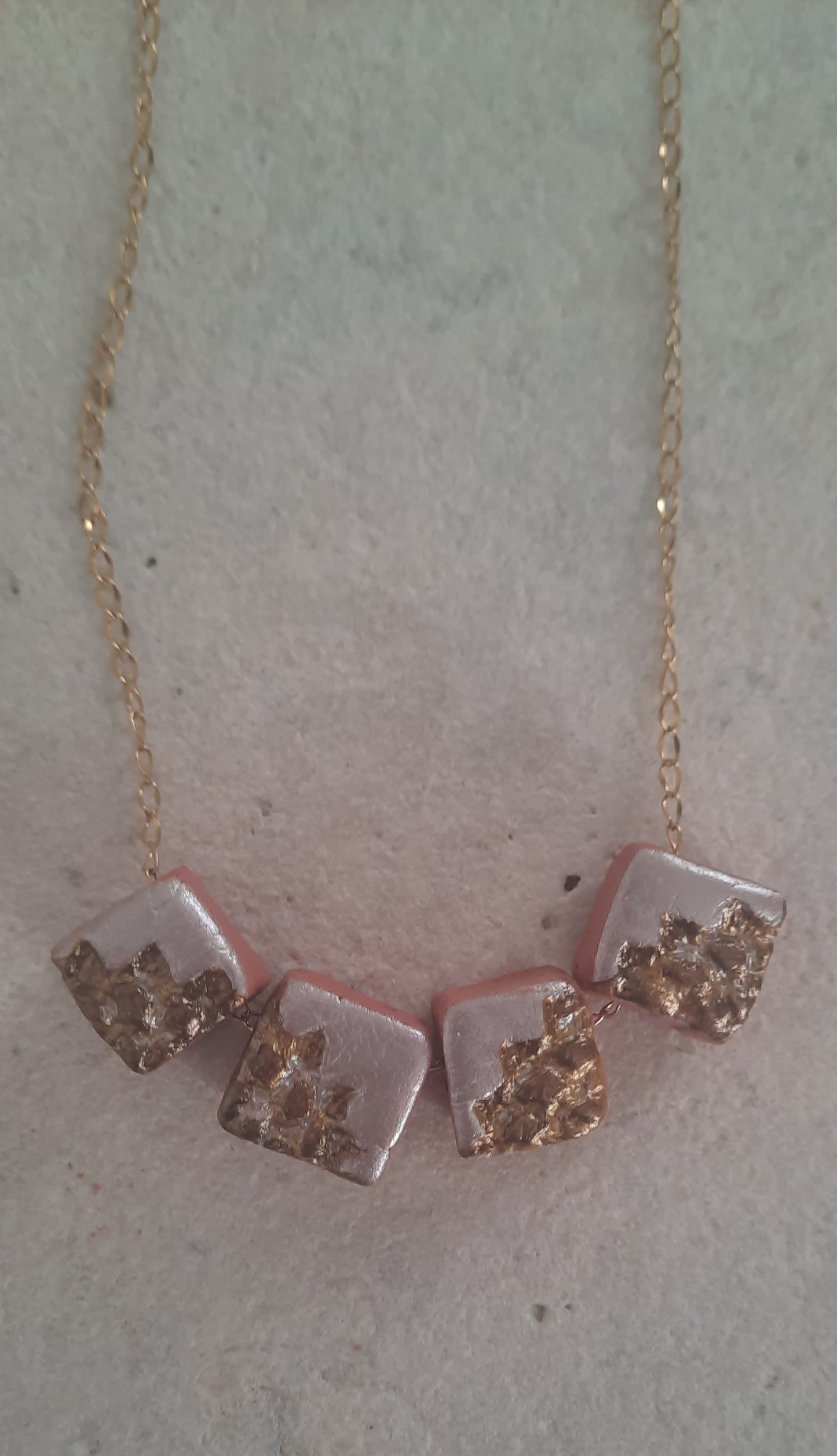 Jewel necklace gold 4 Element Lace